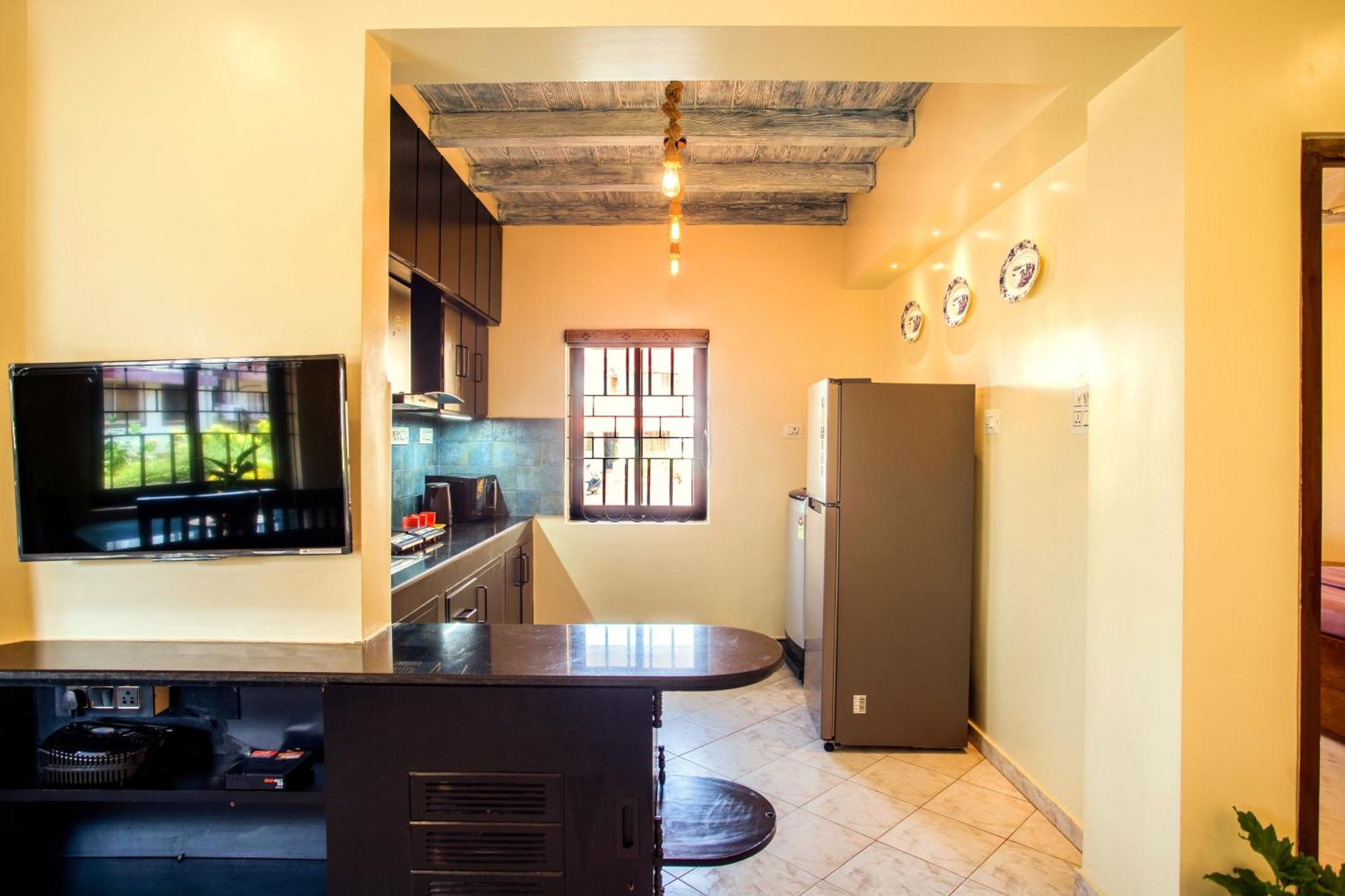 'Golden Sea Pearl' 1 Bhk Beach Apartment 比纳里姆 外观 照片