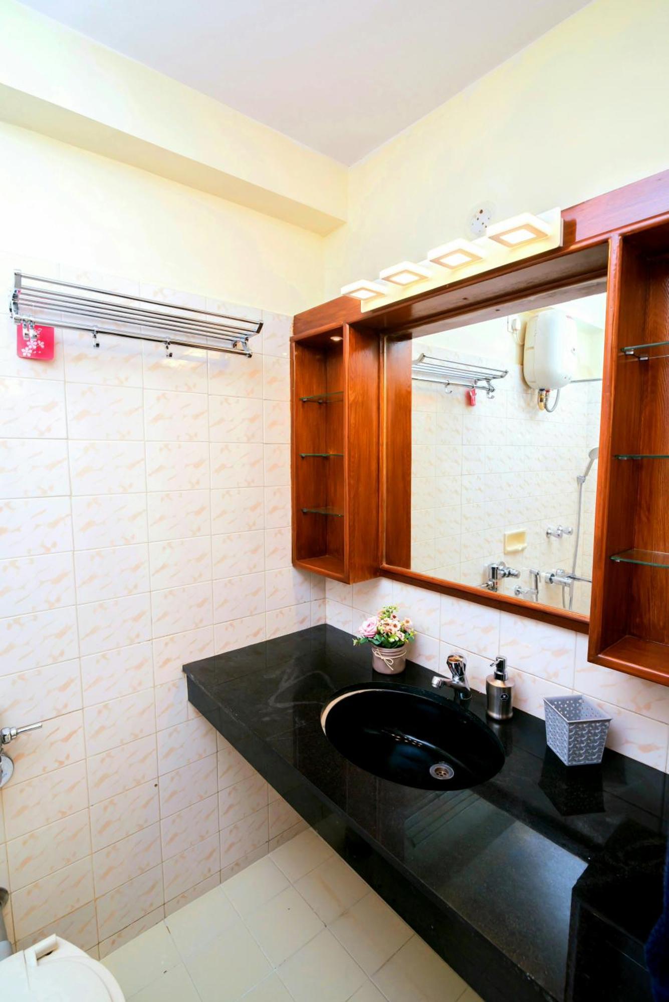 'Golden Sea Pearl' 1 Bhk Beach Apartment 比纳里姆 外观 照片